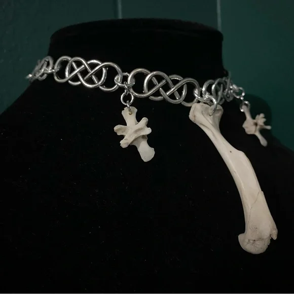 Possum Humerus & Vertebrae Braided Chain Choker - Picture 2 of 5
